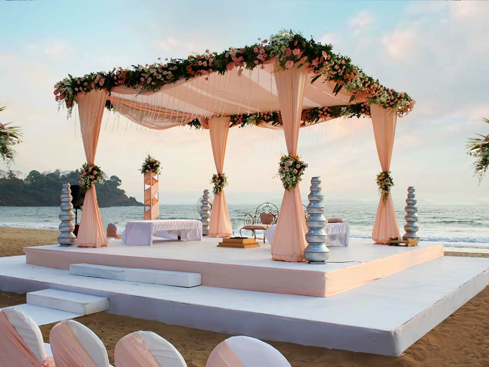 https://thelalit.viyutechlab.in/wp-content/uploads/2024/01/beach-wedding.jpg